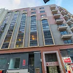 1br Gem, Prime Location & Balcony Views By 360 Estates Apartmán