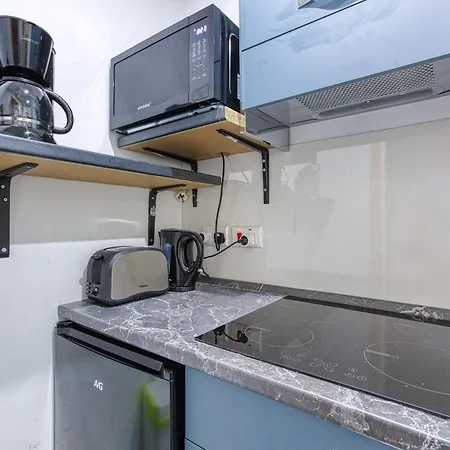 Apartment 1br Gem, Prime Location & Balcony Views By 360 Estates Sliema