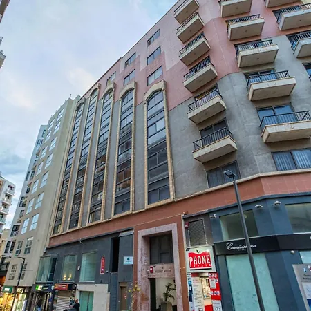 1br Gem, Prime Location & Balcony Views By 360 Estates