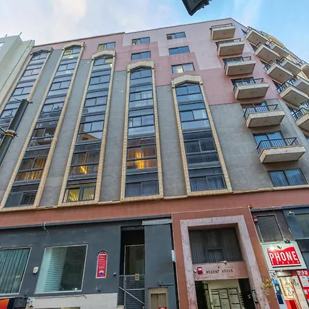 1br Gem, Prime Location & Balcony Views By 360 Estates Apartament