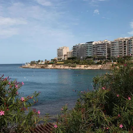 Apartment 1br Gem, Prime Location & Balcony Views By 360 Estates Sliema