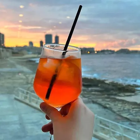 1br Gem, Prime Location & Balcony Views By 360 Estates Apartamento Sliema